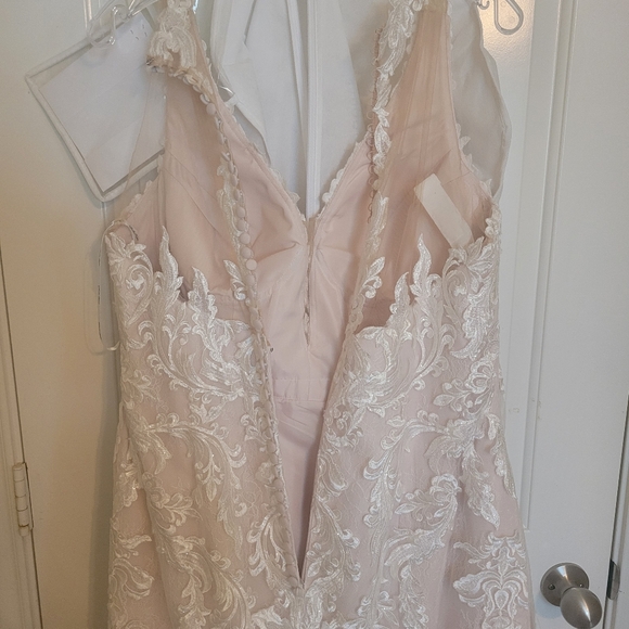 Stella York Wedding Dress - Picture 11 of 13